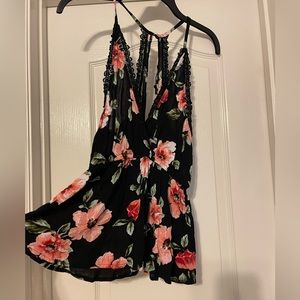 KENDALL & KYLIE TANK TOP